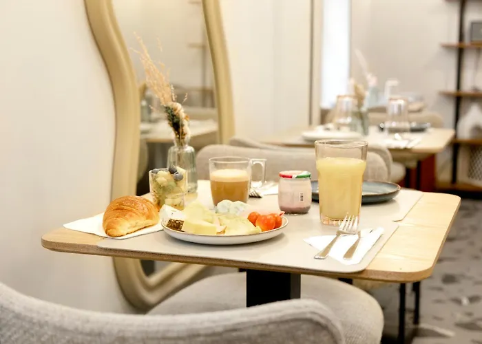 Trendy Canettes Hotel Parigi